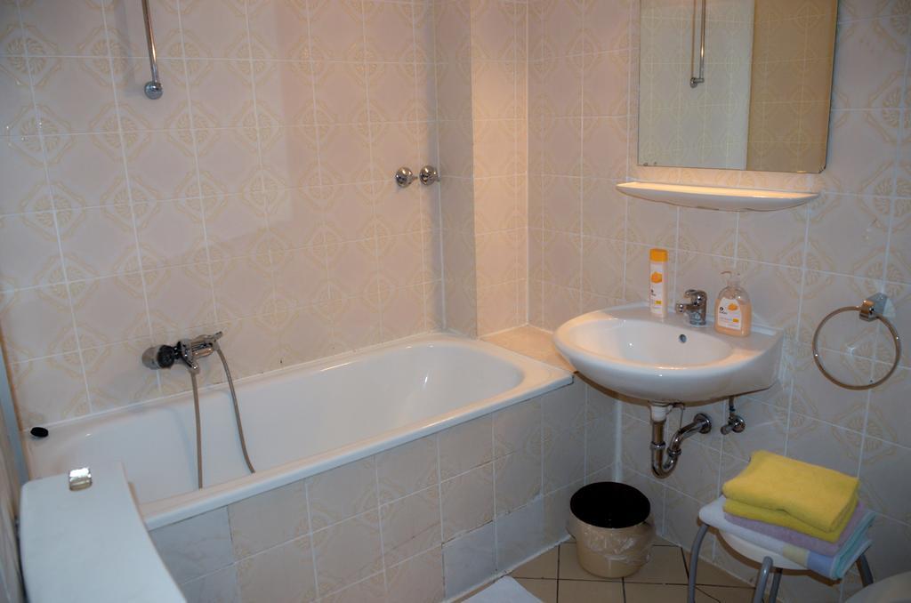 Hotel Ziegenhagen Koln Ruang foto